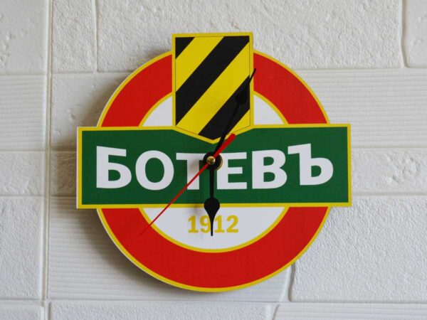 Часовник от МДФ с емблема на футболен отбор - Image 3