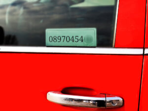 Табелка с телефонен номер за автомобил от еталбонд с UV печат
