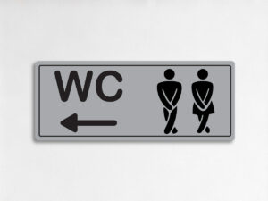 WC табела за посока с ясен и контрастен дизайн